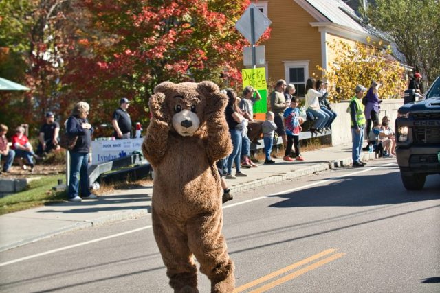 Burk Fall Festival – parade – bear 4