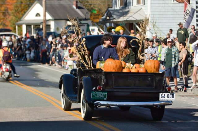 Burk Fall Festival – parade – old truck 2